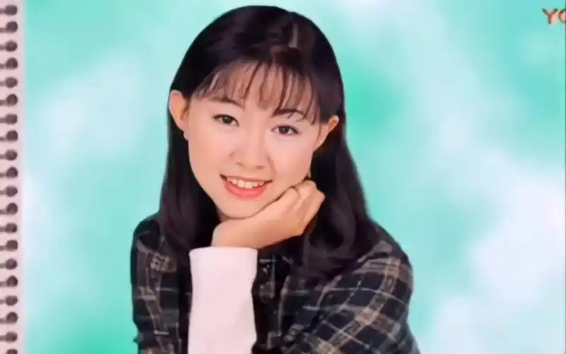 卓依婷的一些写真