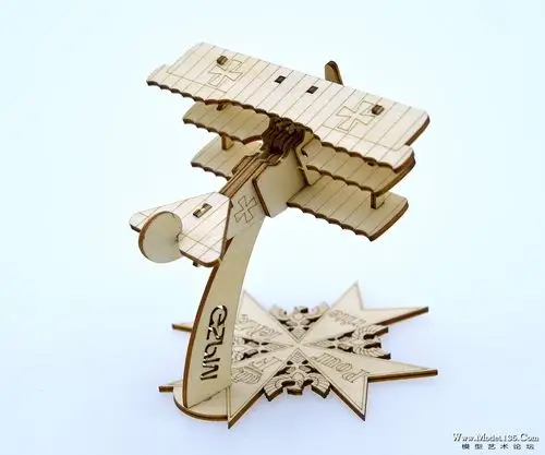 q版红色男爵木质拼接模型