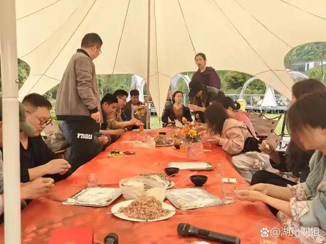 一场别开生面的户外聚餐,让人心情愉悦!