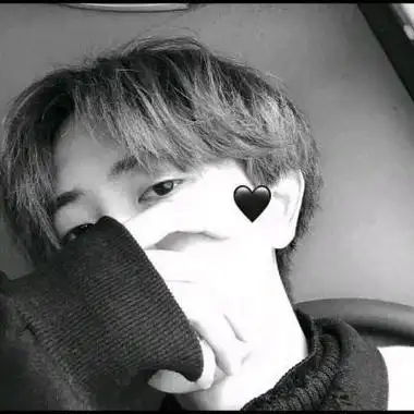 男生霸气头像冷酷真人余生很长何必慌张