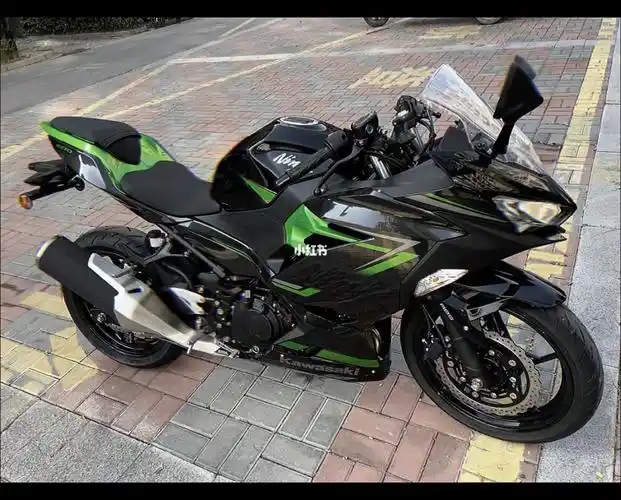 川崎姐姐2023款川崎ninja400