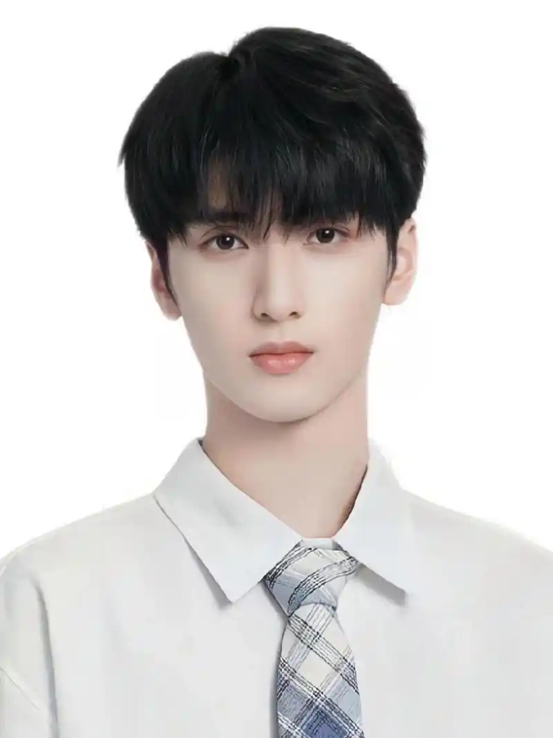 时代少年团 证件照