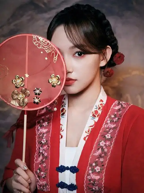 程潇  #气质美女  #每日穿搭  #笔记灵感  #古风写真  #奶潇  #国风