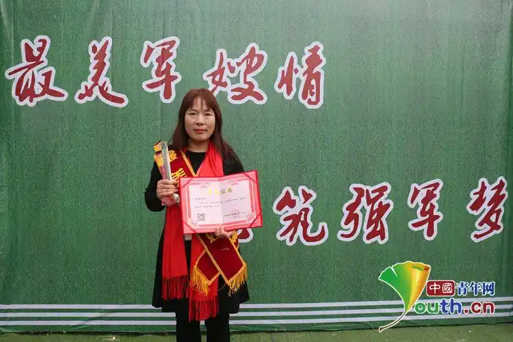 最美军嫂马术梅17载深情守护为患病丈夫撑起一片天
