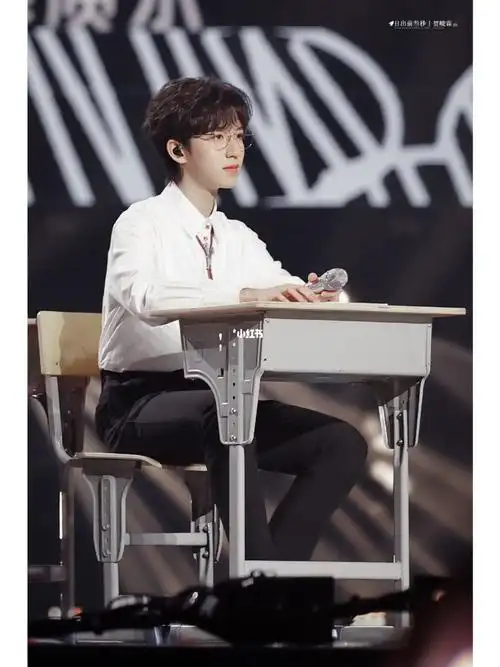 贺峻霖生图杀手03