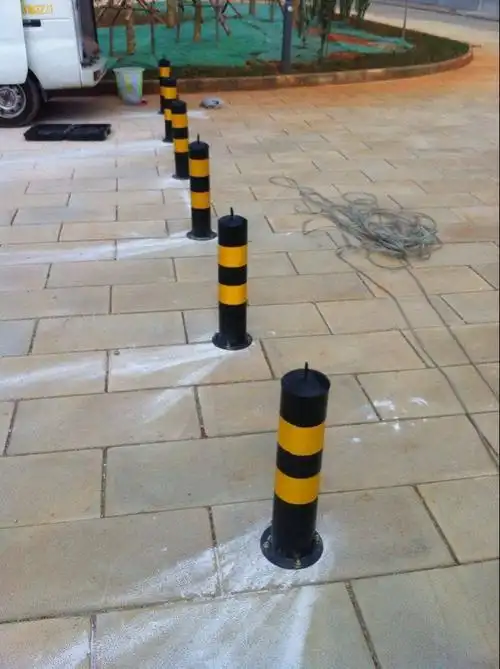 学校大门口防撞设施为门卫管理提供专用产品