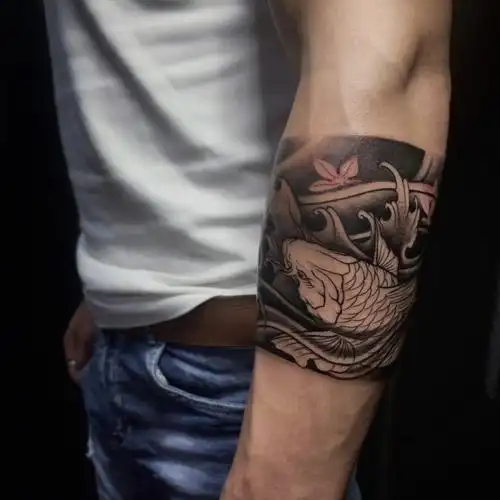 小臂锦鲤进度50%下次彩色#西安纹身  #锦鲤纹身  #鲤鱼纹身  #鱼纹身