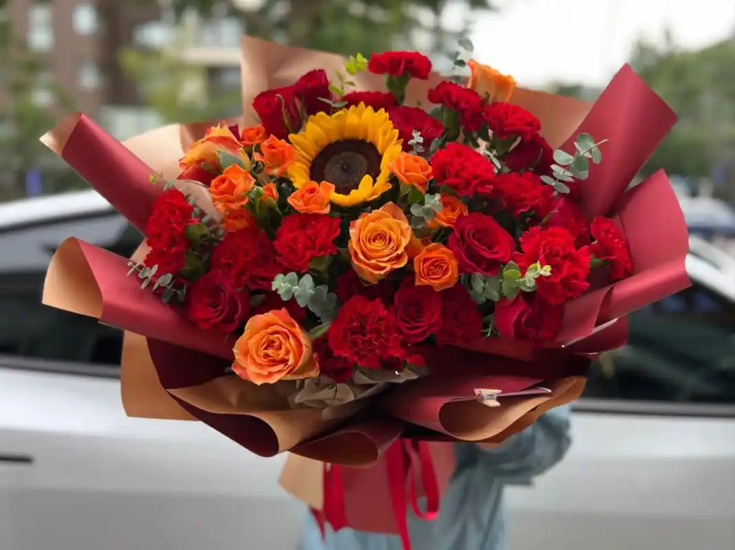 今日客单·北京鲜花店 妈妈生日快乐礼盒/红色系长辈生日花束/蓝色款