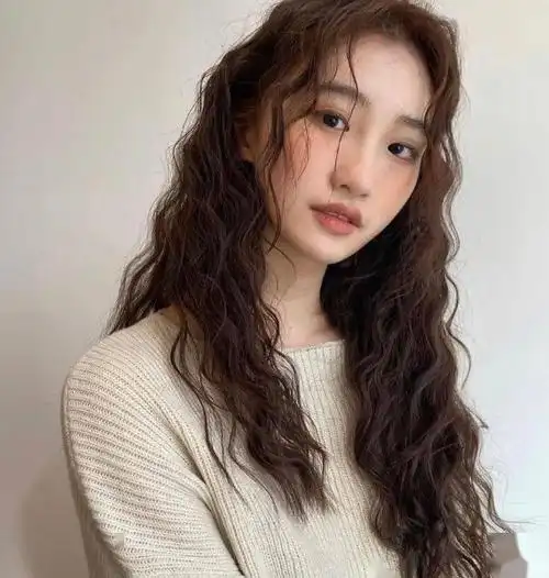 发量少必备烫发 首推蓬松羊毛卷_女生卷发 - 美发站