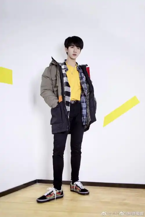 贺峻霖晒风景照