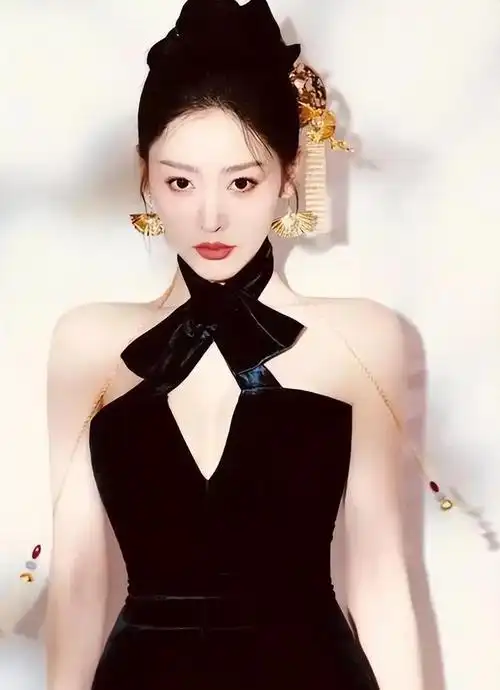 滤镜下是美女,现实中是"女鬼"!这些瘦到病态的明星,真恐怖