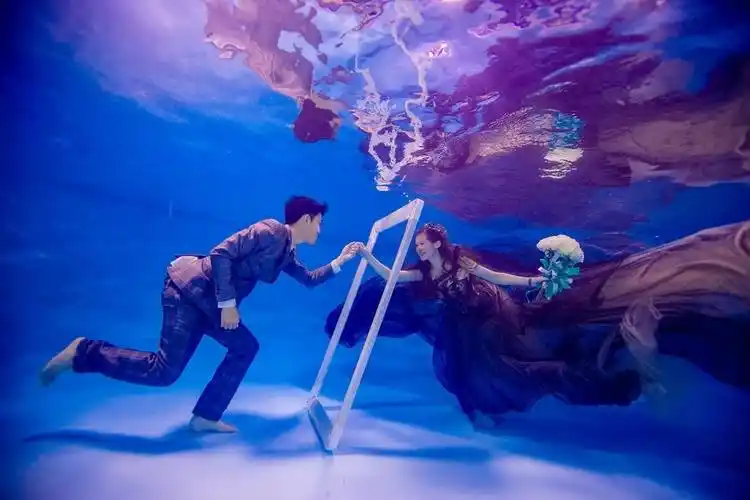 这么美的水下婚纱照,你沉醉了吗?