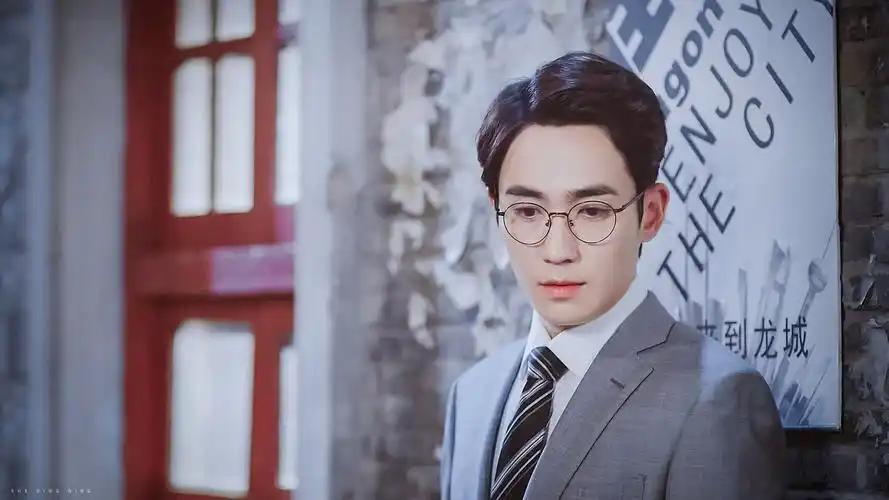 朱一龙,沈巍(图源@-雪顶顶-) - 堆糖,美图壁纸兴趣社区