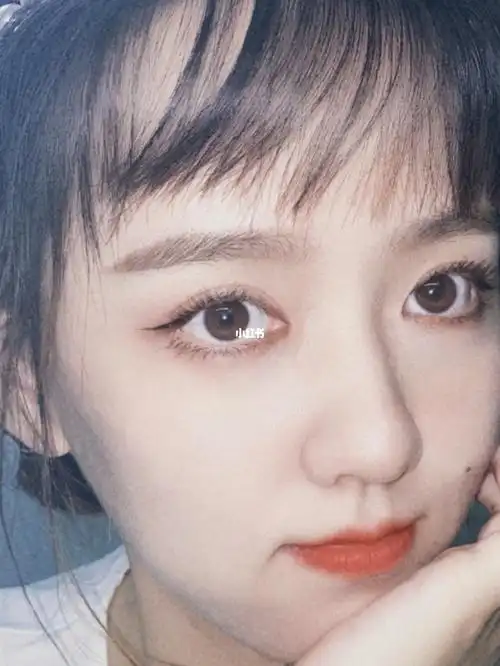 轻颜相机自拍05