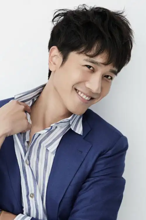 彭冠英广告代言费:150万元/两年 温馨提示:报价均为税后参考价,以实际