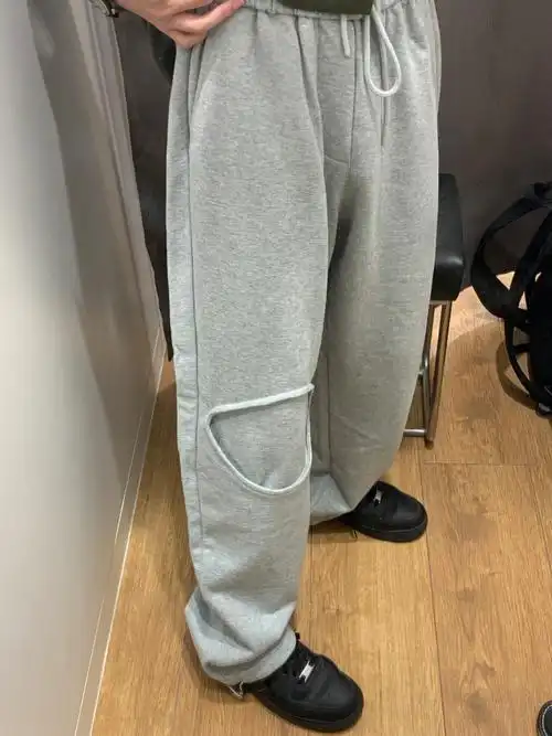 裤子的质感超好!很厚实!