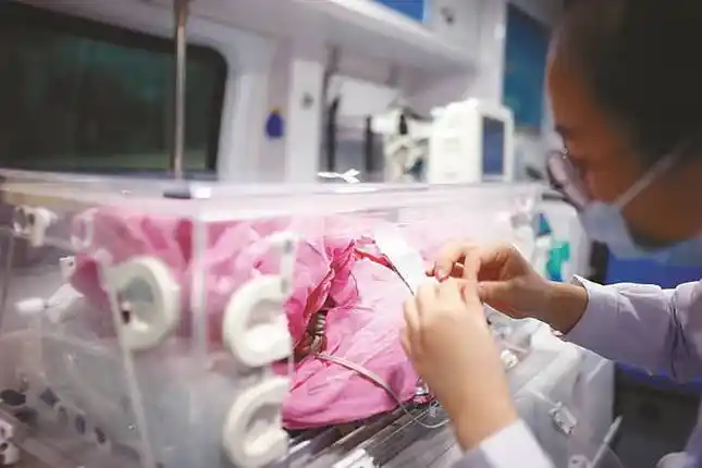 软硬件"顶配"_新生儿_中心_医疗