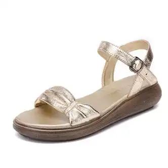 艳誉夏季坡跟女凉鞋低跟新春软底休闲平底妈妈露趾大码女士金色42