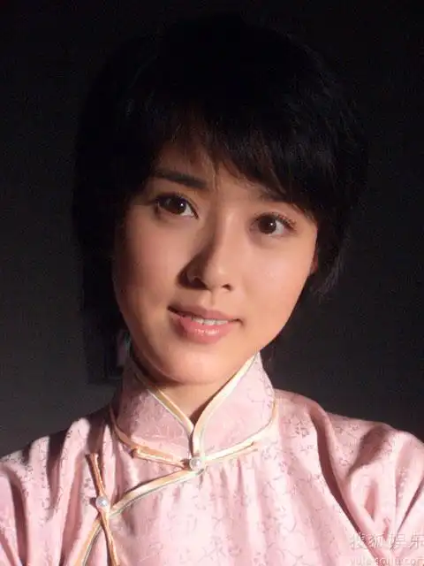 颜丹晨跤王央视落幕网友静心逝神情依在