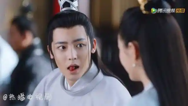 侯明昊  关晓彤