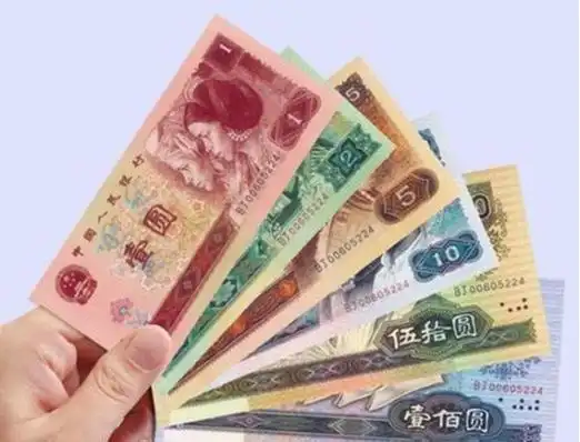 2021年9月以来,在美元指数强势走高背景下,人民币有效汇率和兑美元