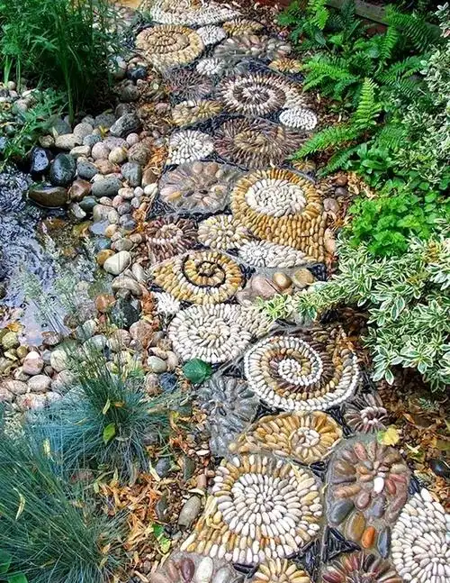 鹅卵石的魅力:中式庭院与现代健康研究