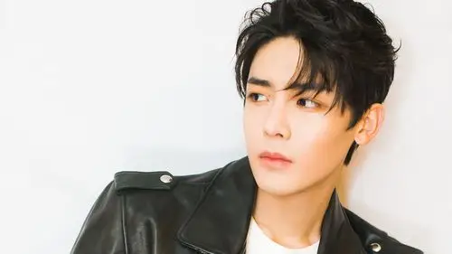 明星风尚侯明昊壁纸