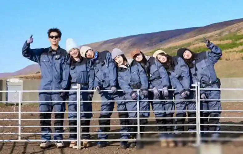 第二名则是第三季的江疏影,古力娜扎,张若昀,井柏然,杨祐宁,陈柏霖