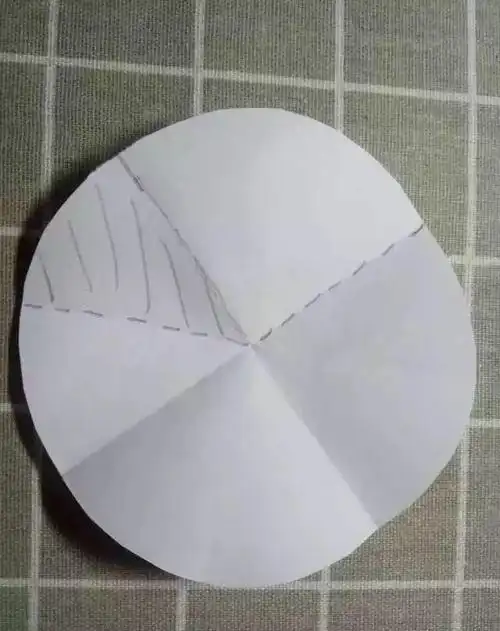 圆锥的做法,怎么用纸做一个漏斗或圆锥体?