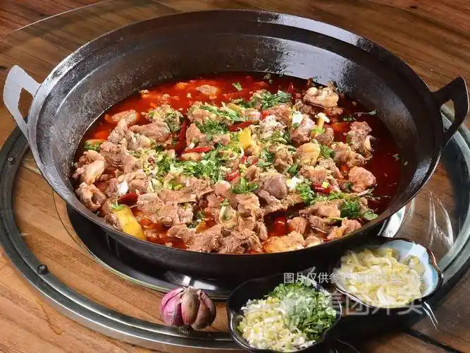 横山铁锅炖羊肉