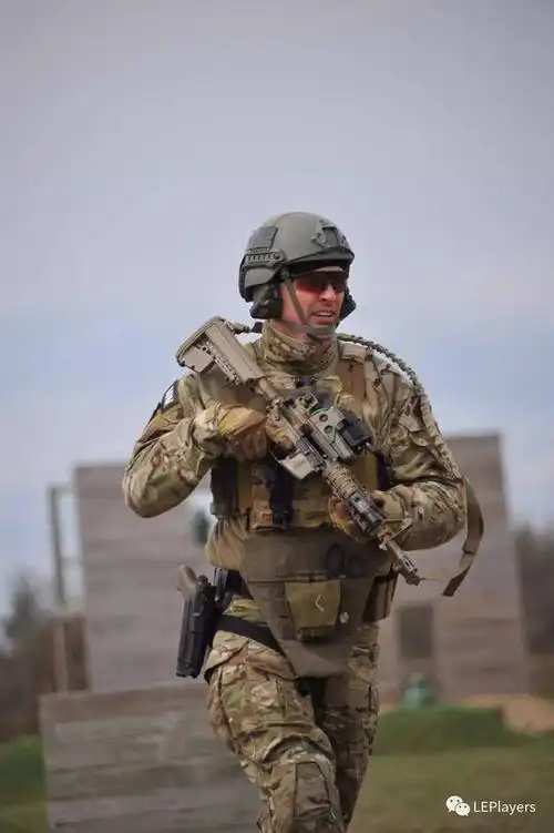 multicam的胜利?fbi swat密尔沃基分局训练照