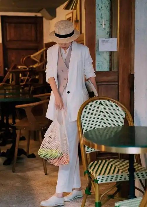 三木又出新时尚,春季穿搭这3套就够了,复古简约风太完美!