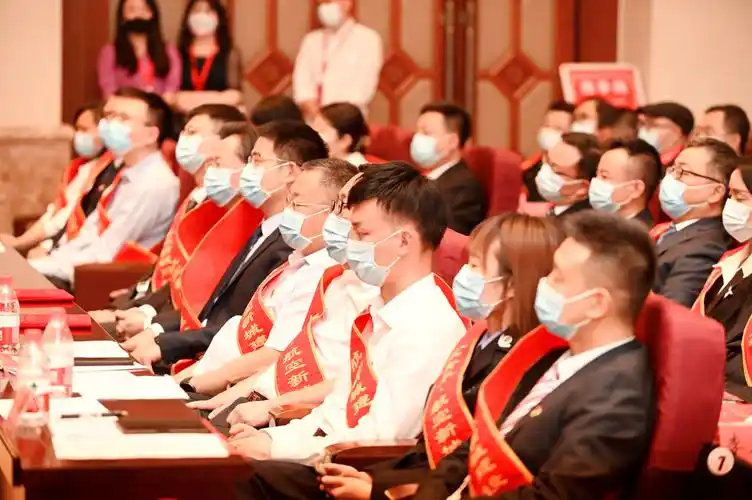 青羊区召开人文青羊航空新城建设先进集体和先进个人暨劳模工匠表彰