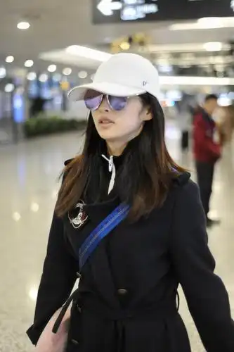 生完孩子的颖儿爆胖35斤伙食比李湘吃得还好全身照太吓人了