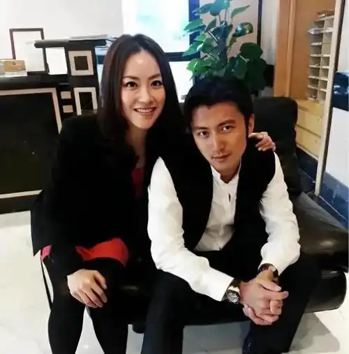 回顾霍汶希捧红谢霆锋坚持未婚生女她的故事比想象中精彩