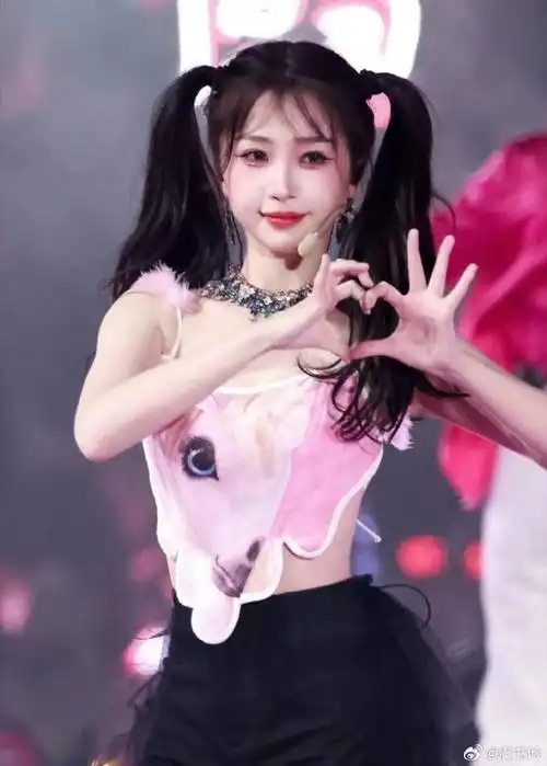 虞书欣超话93#虞书欣#93#虞书欣the9演唱会粉丝应援#93"我相信