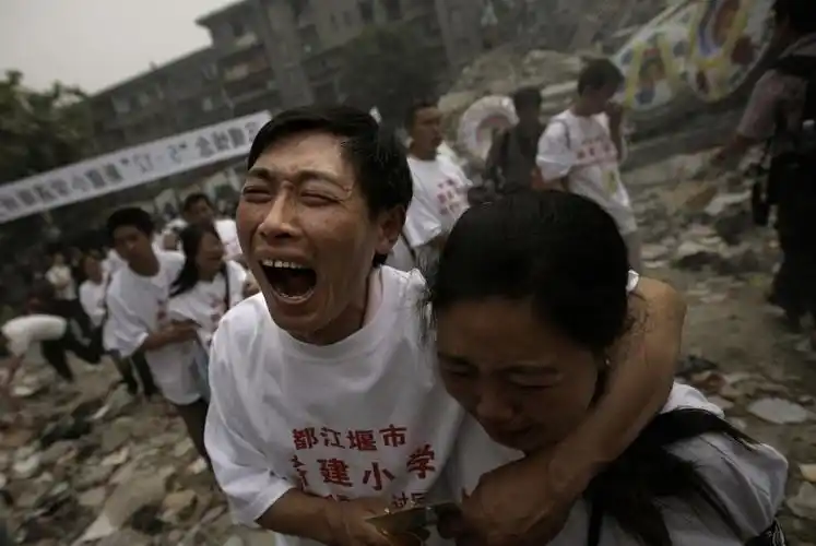 汶川地震中避险逃命的"范跑跑",事后坚持不认错,如今咋样了?