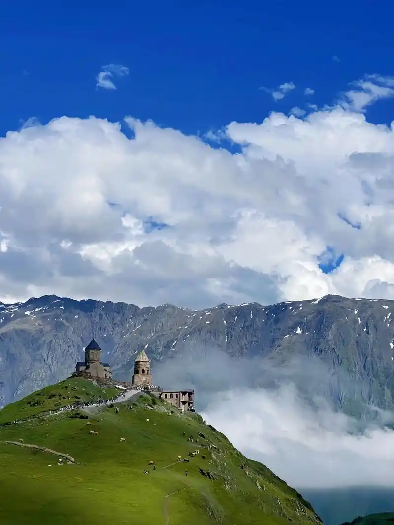 这里被称作上帝的后花园 有着离天堂最近的教堂#格鲁吉亚 - 抖音