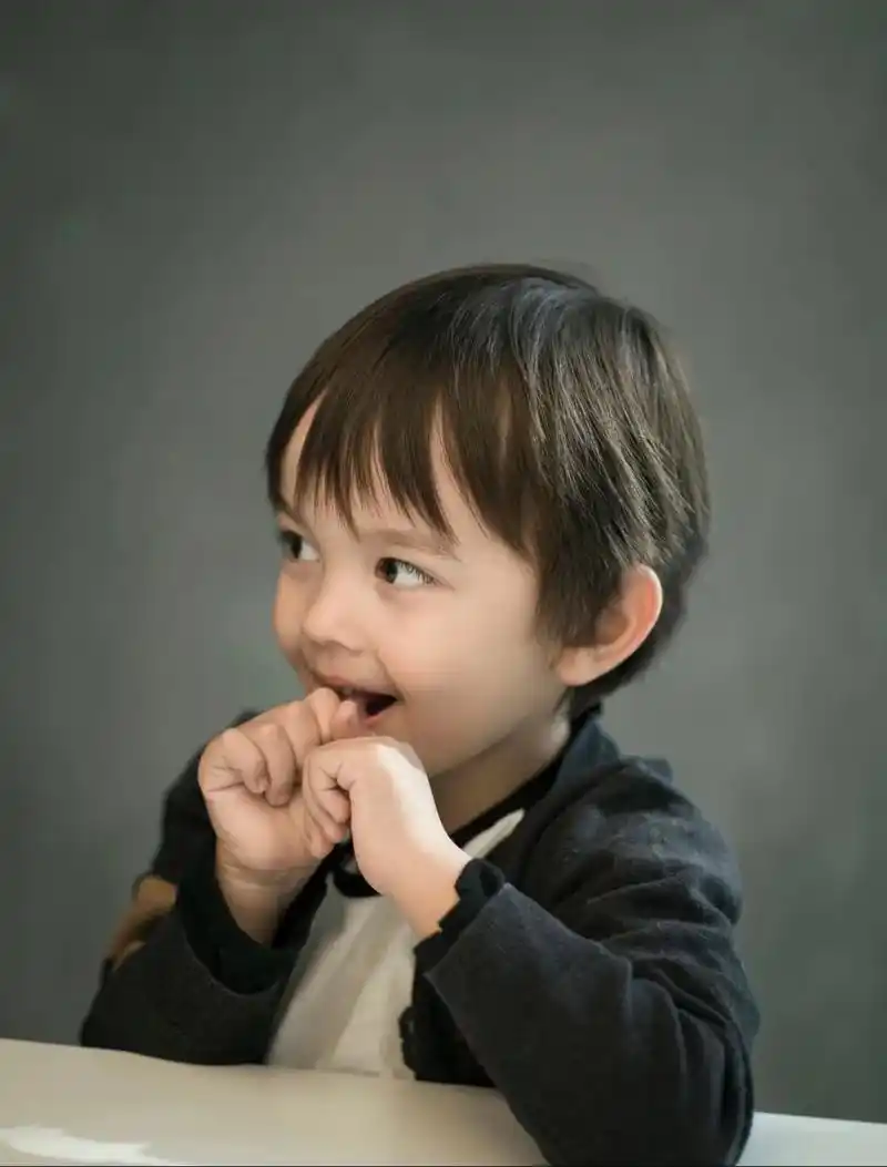 儿童肖像写真.愿我的宝贝日有小暖,岁有小安,#人类幼崽 #儿 - 抖音