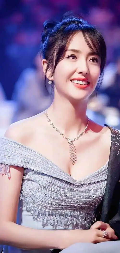 佟丽娅自称全班最丑看合照什么神仙班级