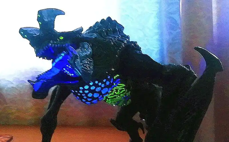 【neca】环太平洋 怪兽 立尾鼠(地面形态)手办展示