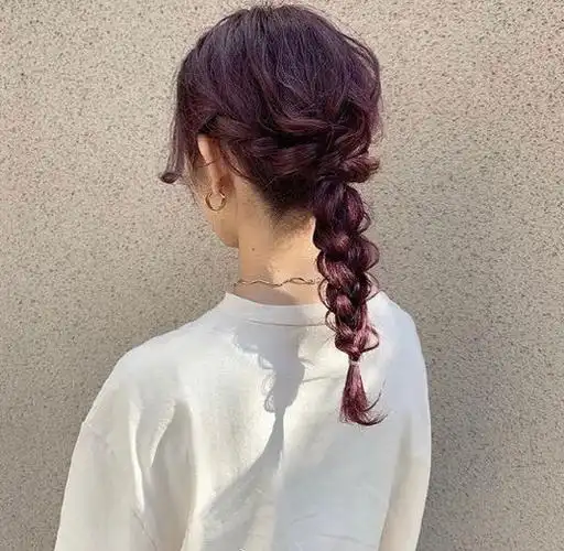 扎个小辫子出门,九款女生辫子发型图片