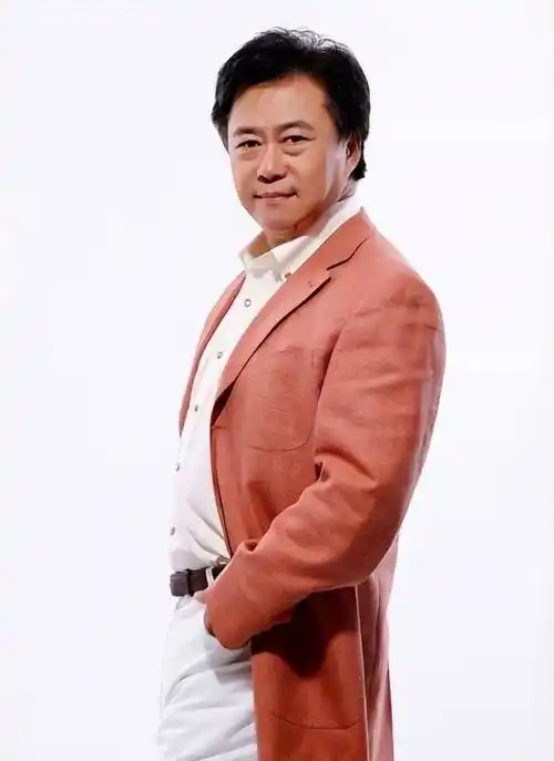 直到1989年,尹博林也调入中华全国总工会文工团,与洛桑相遇,两人迎来