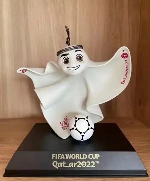 2022卡塔尔世界杯官方吉祥物是一个外形酷似头巾的卡通人物,它的名字