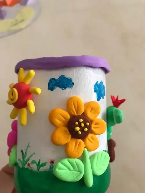 幼儿园手工  花费2个小时手工制作花盆,满满成就感