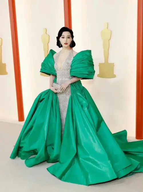 范冰冰当奥斯卡评委太长脸!穿高定闪耀红毯用美貌征服bbc,超牛