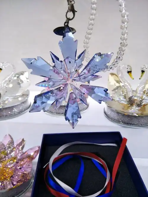 2018新款冰雪奇缘水晶雪花汽车挂饰 蓝色雪花挂件吊坠圣诞节礼物