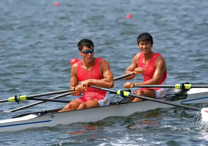 东京奥运会 张亮/刘治宇夺得赛艇项目男子双人双桨首枚奥运奖牌,位列