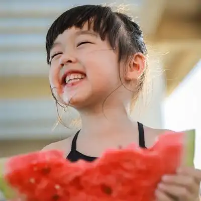 爱笑甜美小女孩yy头像2020精选独一无二好看的可爱女生头像