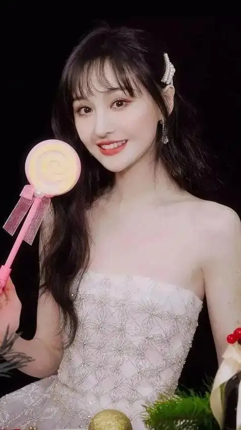 郑爽无财产可供执行律师爆料隐瞒转移财产或被判刑3年